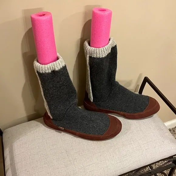 Acorn Slouch Boot Slipper in Charcoal Ragg Wool and Suede, size 9-10