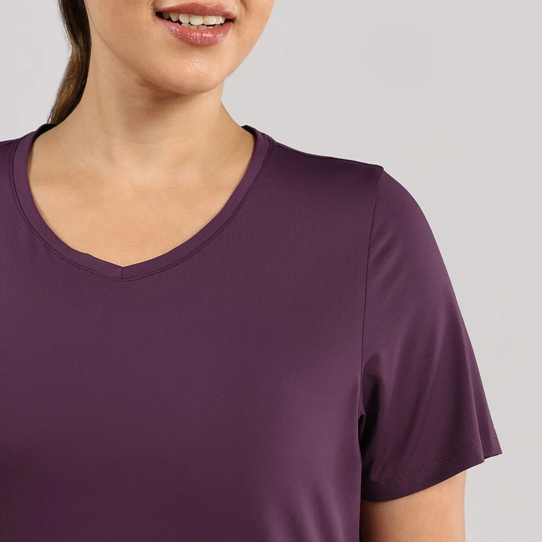 AeroCool™ Training - V Neck