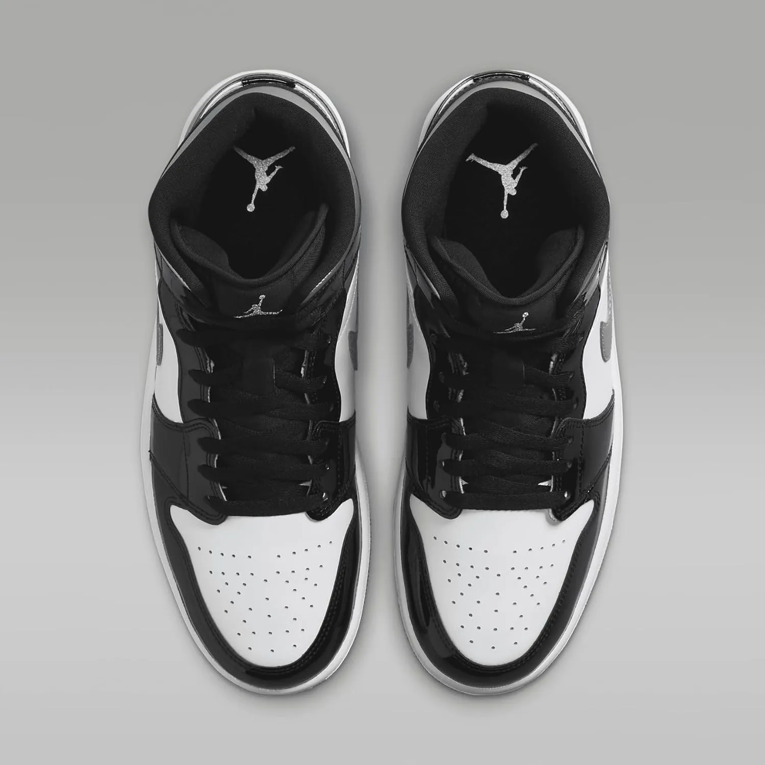 Air Jordan 1 Mid SE Men's Shoes (HV0789-010, Black/White/Metallic Gold/Metallic Silver)