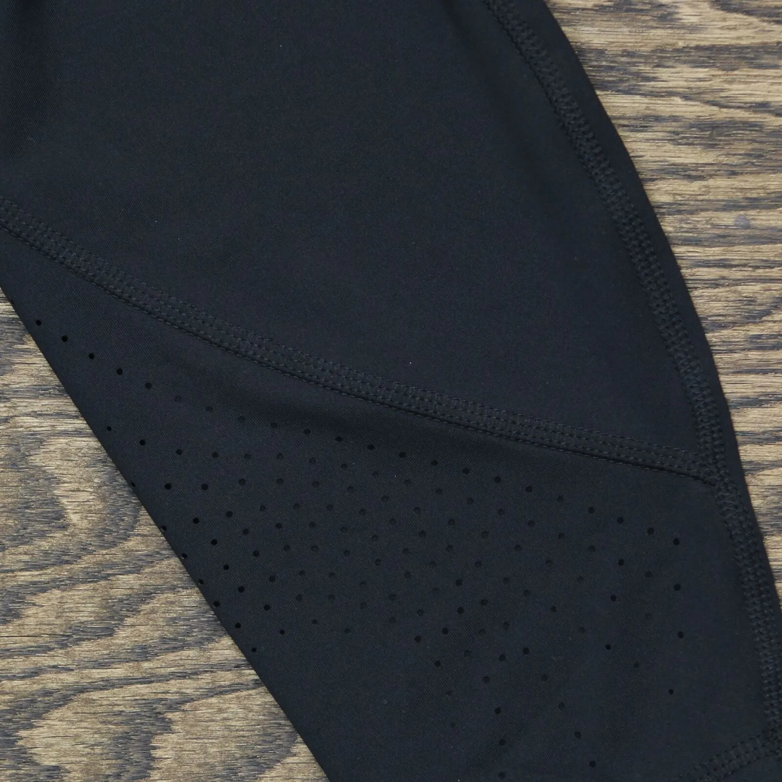 All In Motion Women's Sculpted Linear Laser Cut High-Rise 7/8 Leggings