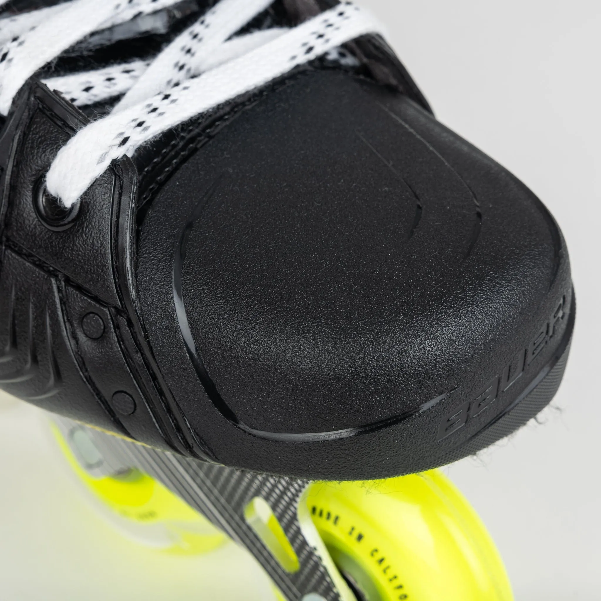Bauer Vapor Hyperlite2 Senior Roller Hockey Skates