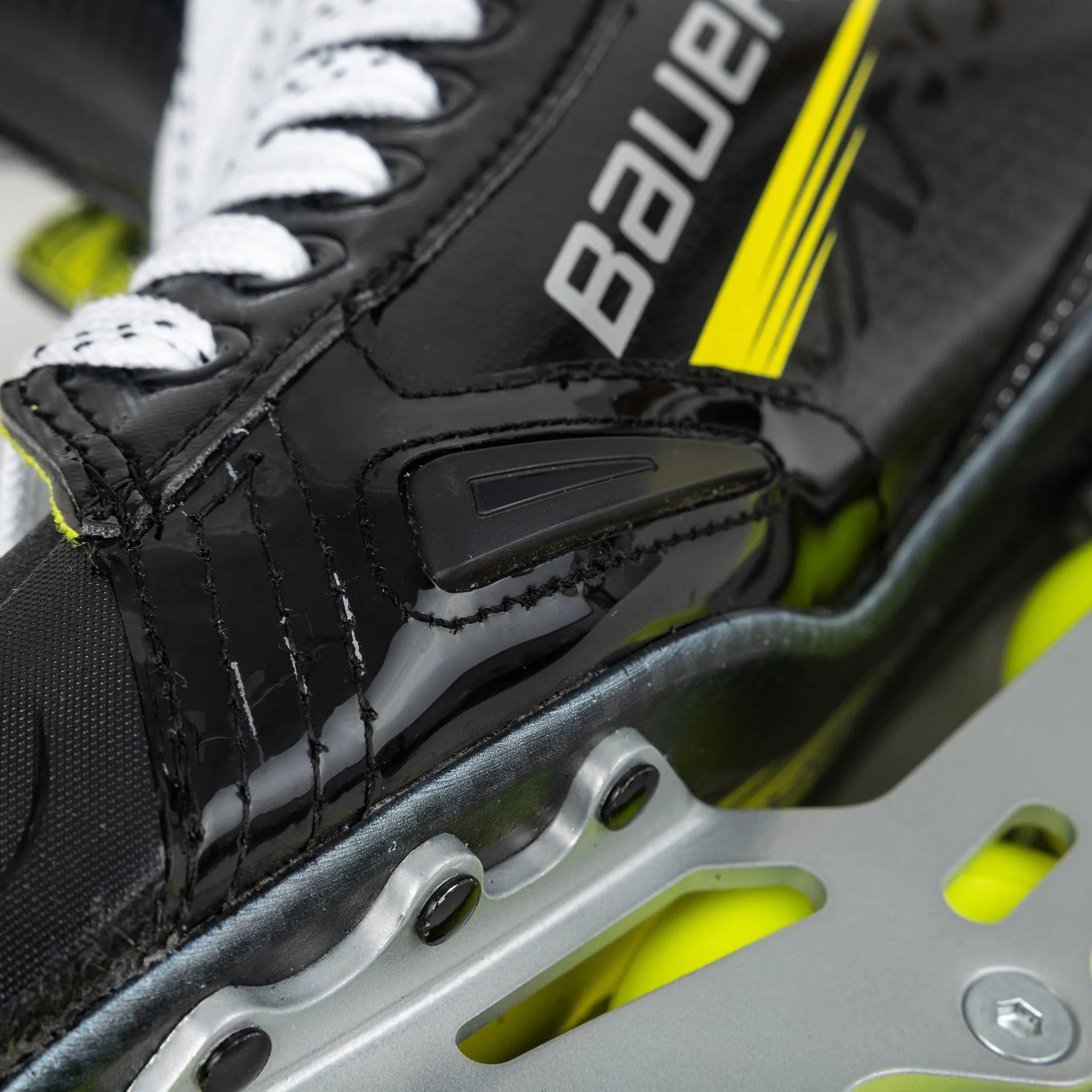 Bauer Vapor X4 Intermediate Roller Hockey Skates