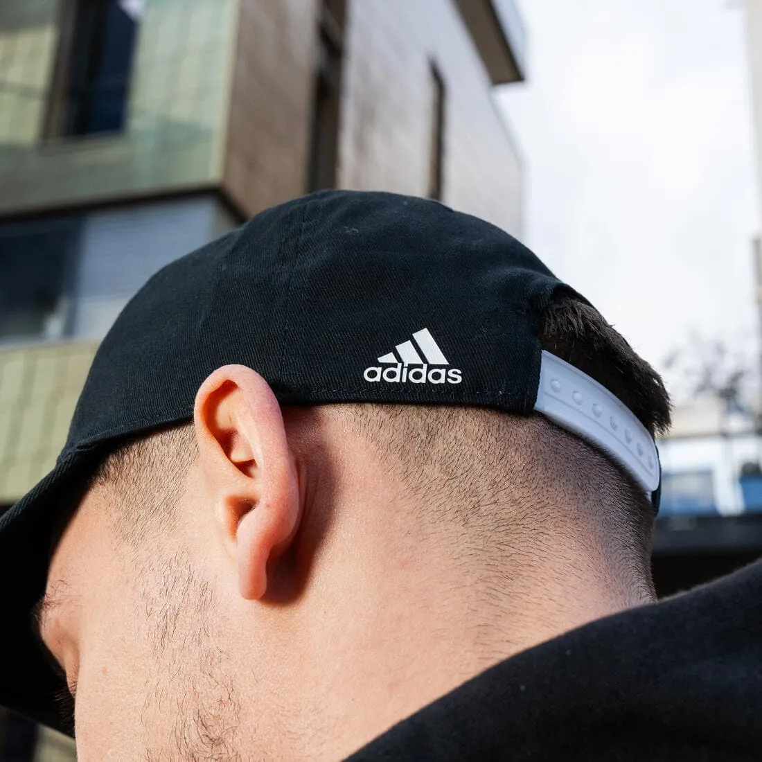 CASQUETTE ADIDAS NOIR ET BLANC