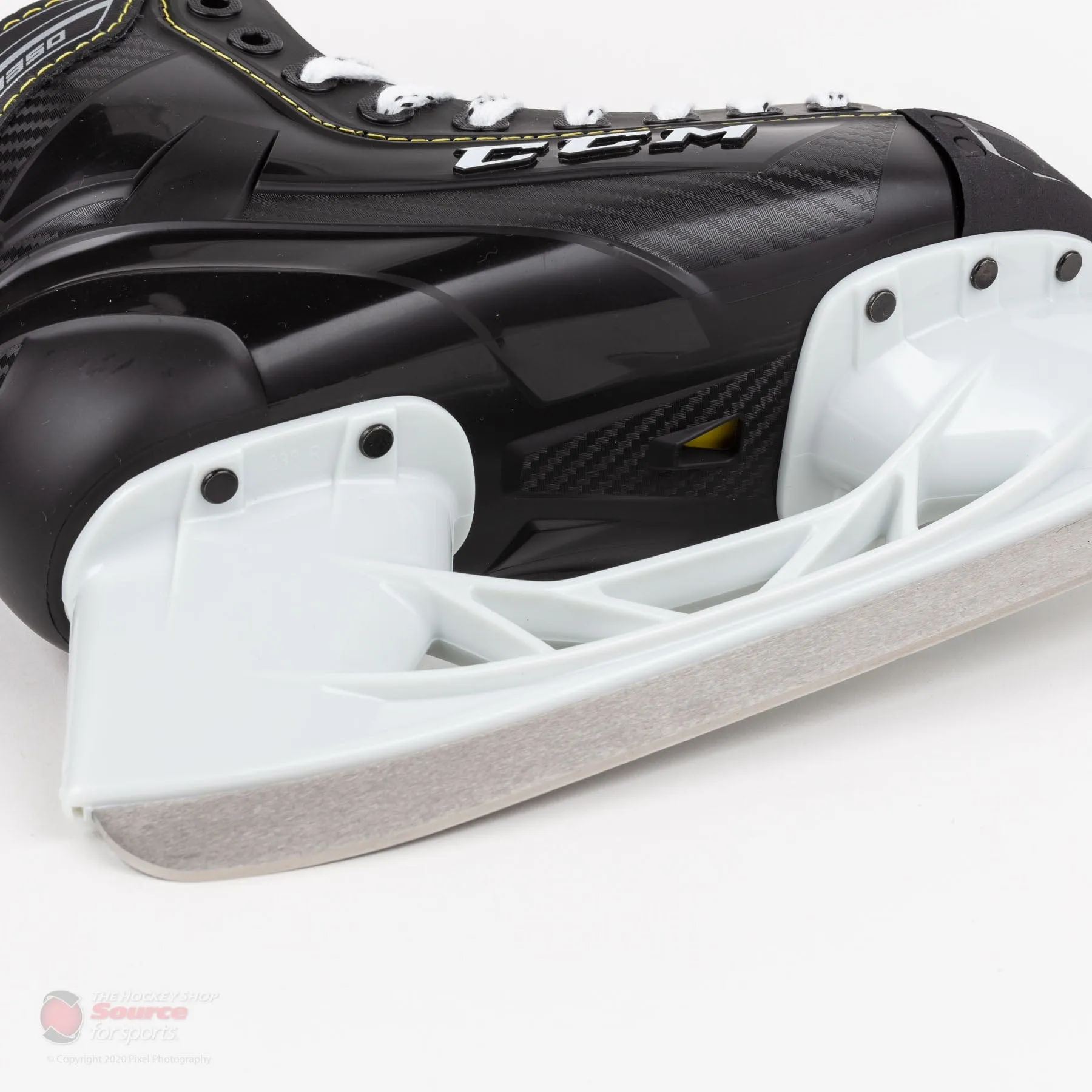 CCM Super Tacks 9350 Junior Hockey Skates