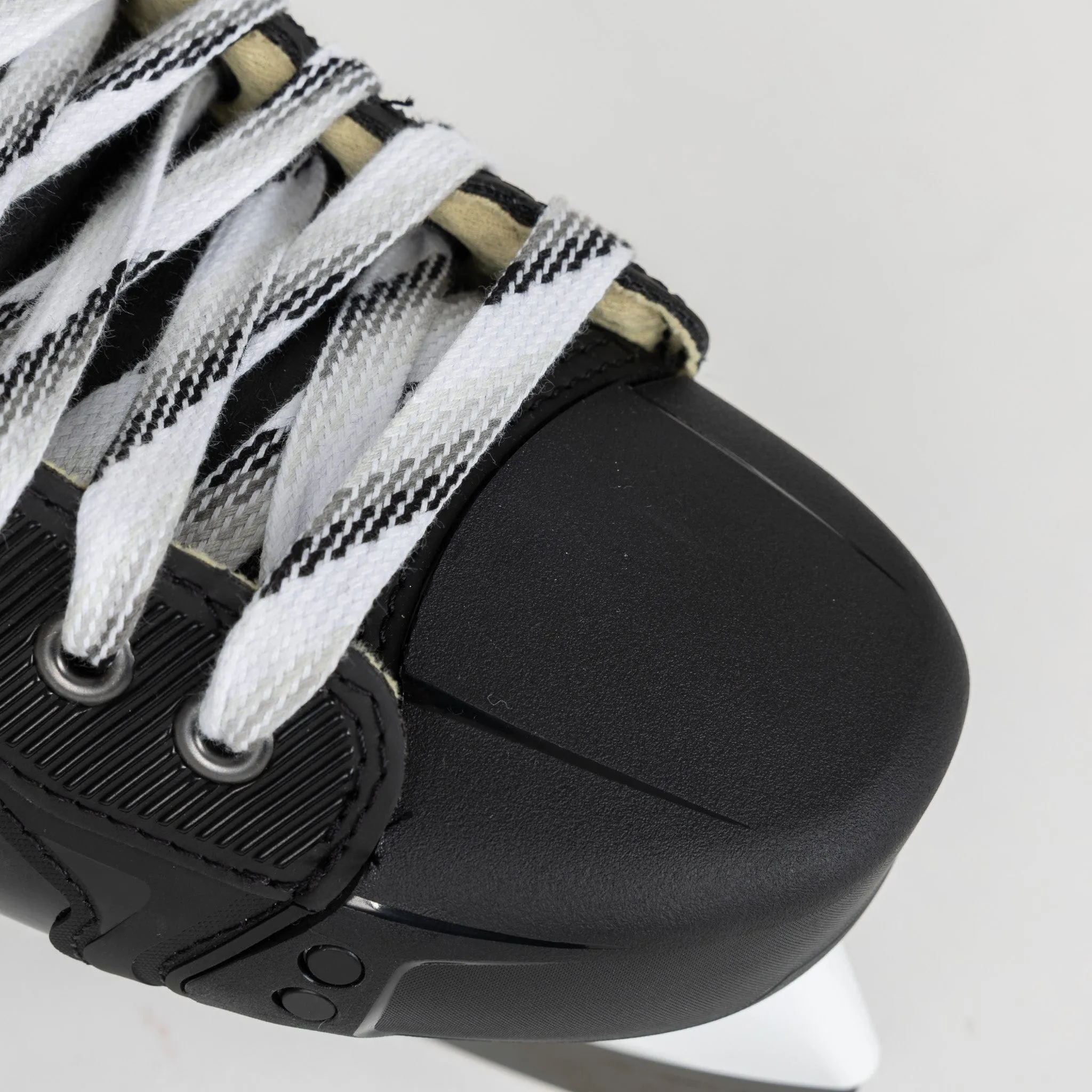 CCM Tacks 652 Pro Hockey Skates - Intermediate