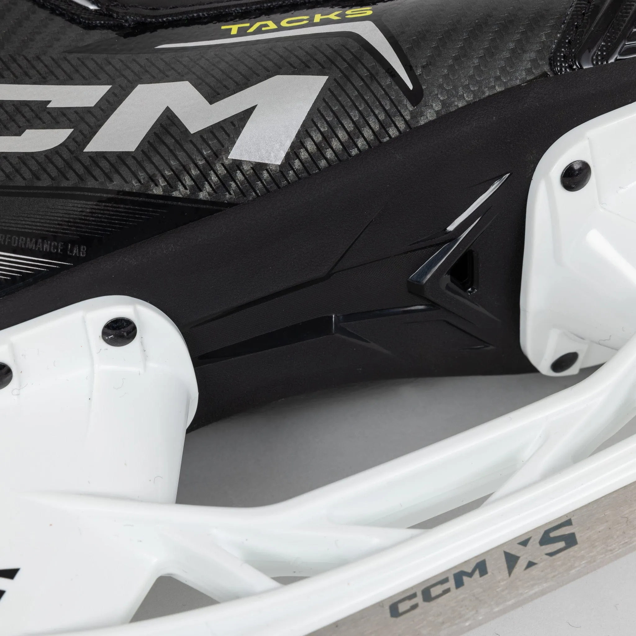 CCM Tacks XF70 Intermediate Hockey Skates