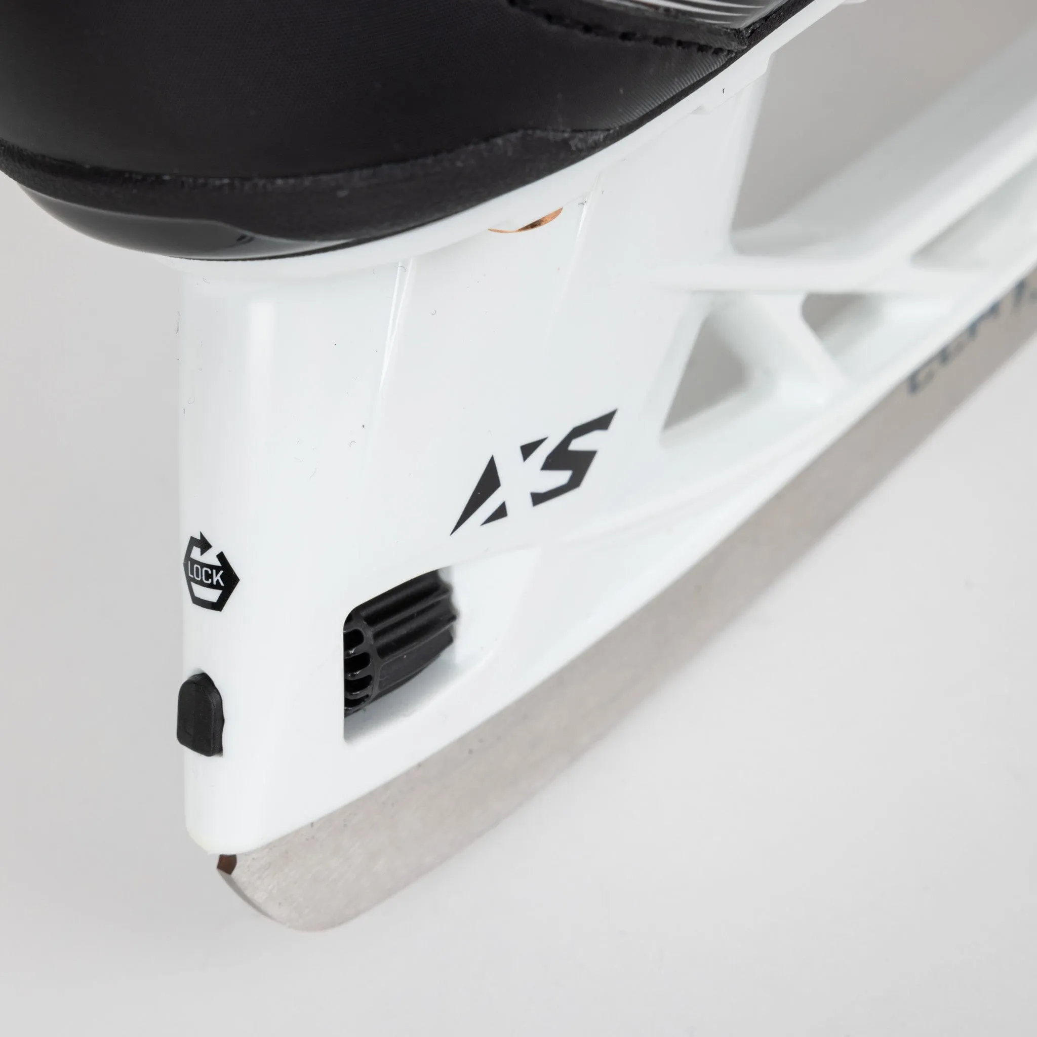 CCM Tacks XF70 Intermediate Hockey Skates