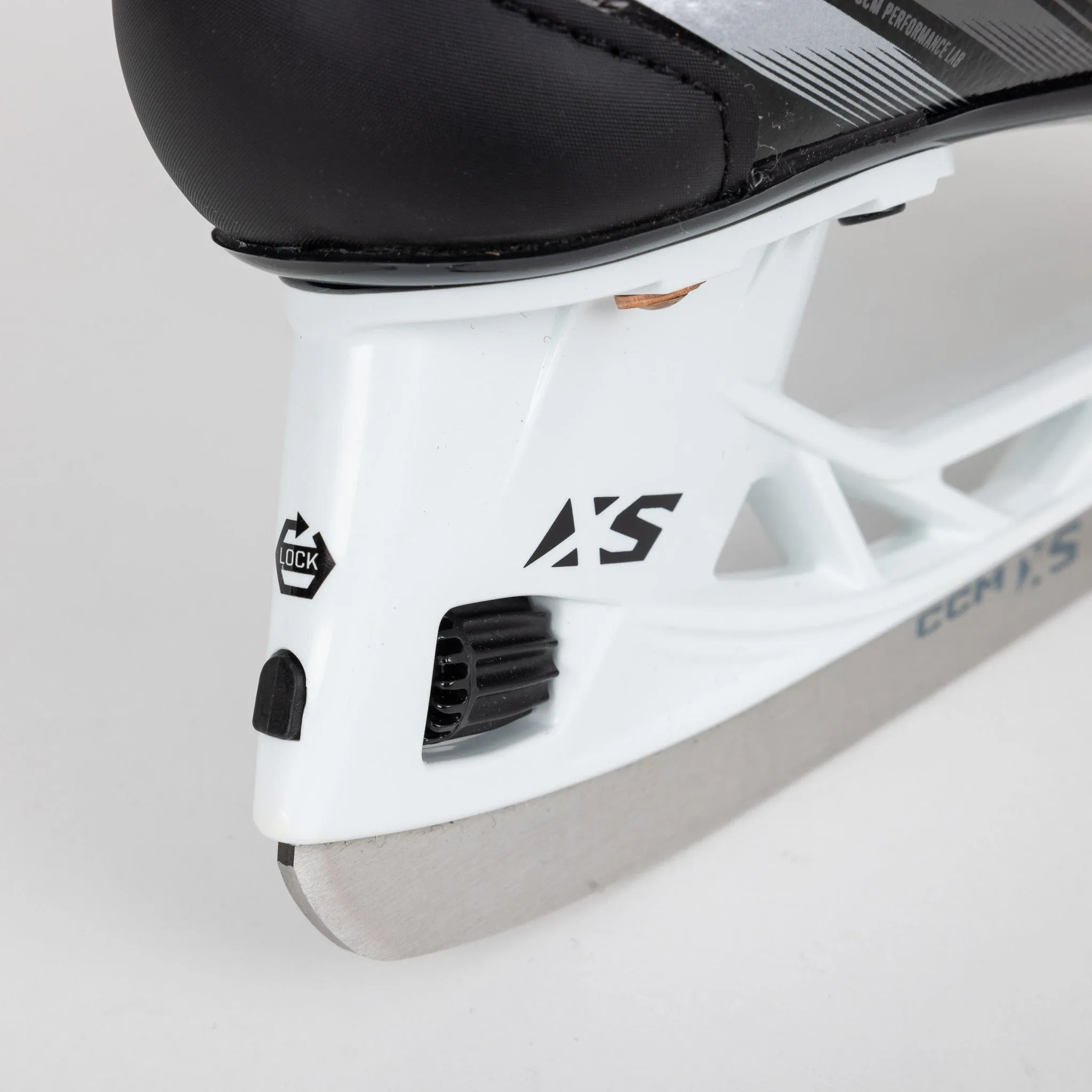 CCM Tacks XF70 Junior Hockey Skates