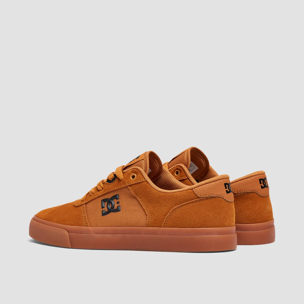 DC Teknic Shoes - Dark Chocolate/Wheat