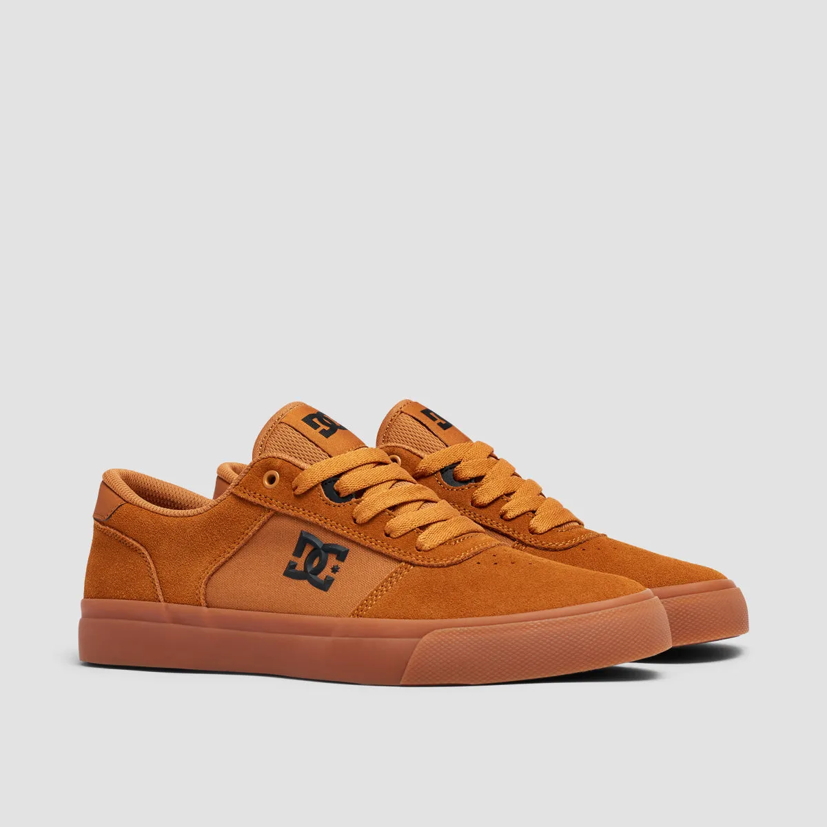 DC Teknic Shoes - Dark Chocolate/Wheat