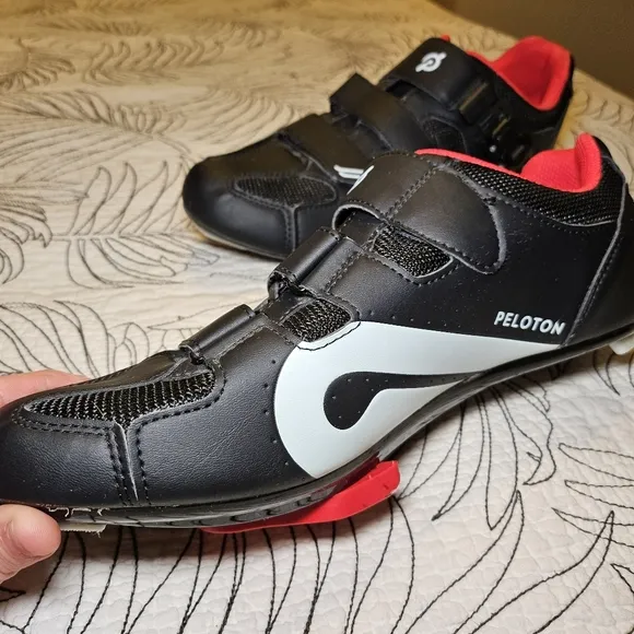 EUC Peloton Cycling Shoes PL-SH-B Men's EU 46 US Men’s 12 Black Red