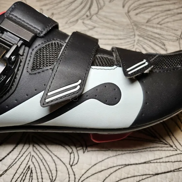 EUC Peloton Cycling Shoes PL-SH-B Men's EU 46 US Men’s 12 Black Red