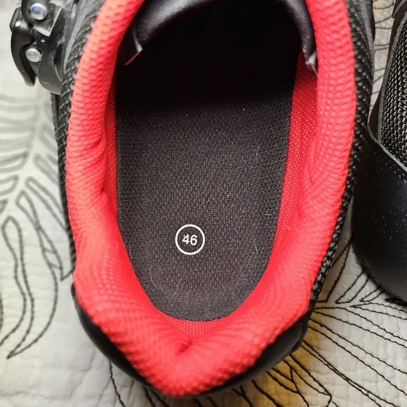 EUC Peloton Cycling Shoes PL-SH-B Men's EU 46 US Men’s 12 Black Red