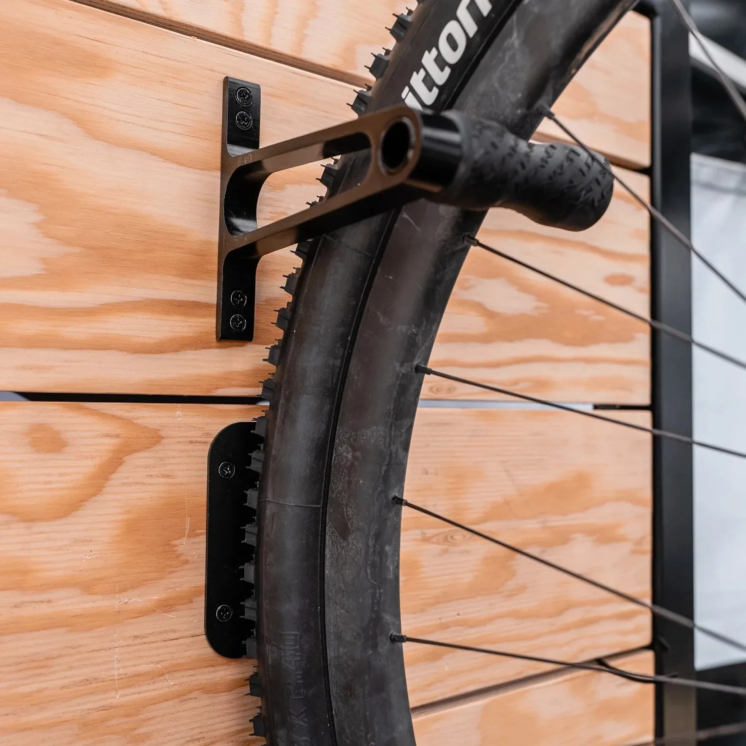 Lezyne Cnc Alloy Wheel Hook Including Mounting Hardware