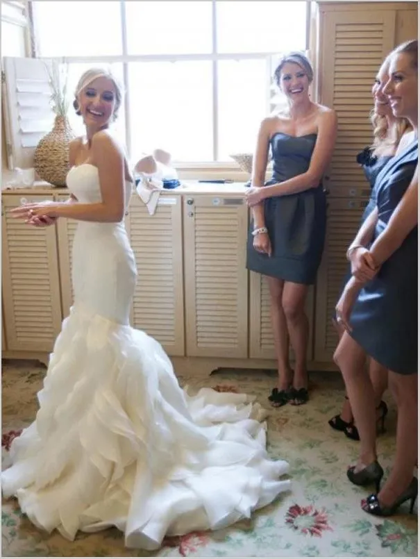 Mermaid Ruffles Satin Sweetheart Strapless Wedding Dresses Court Train Ball Gown