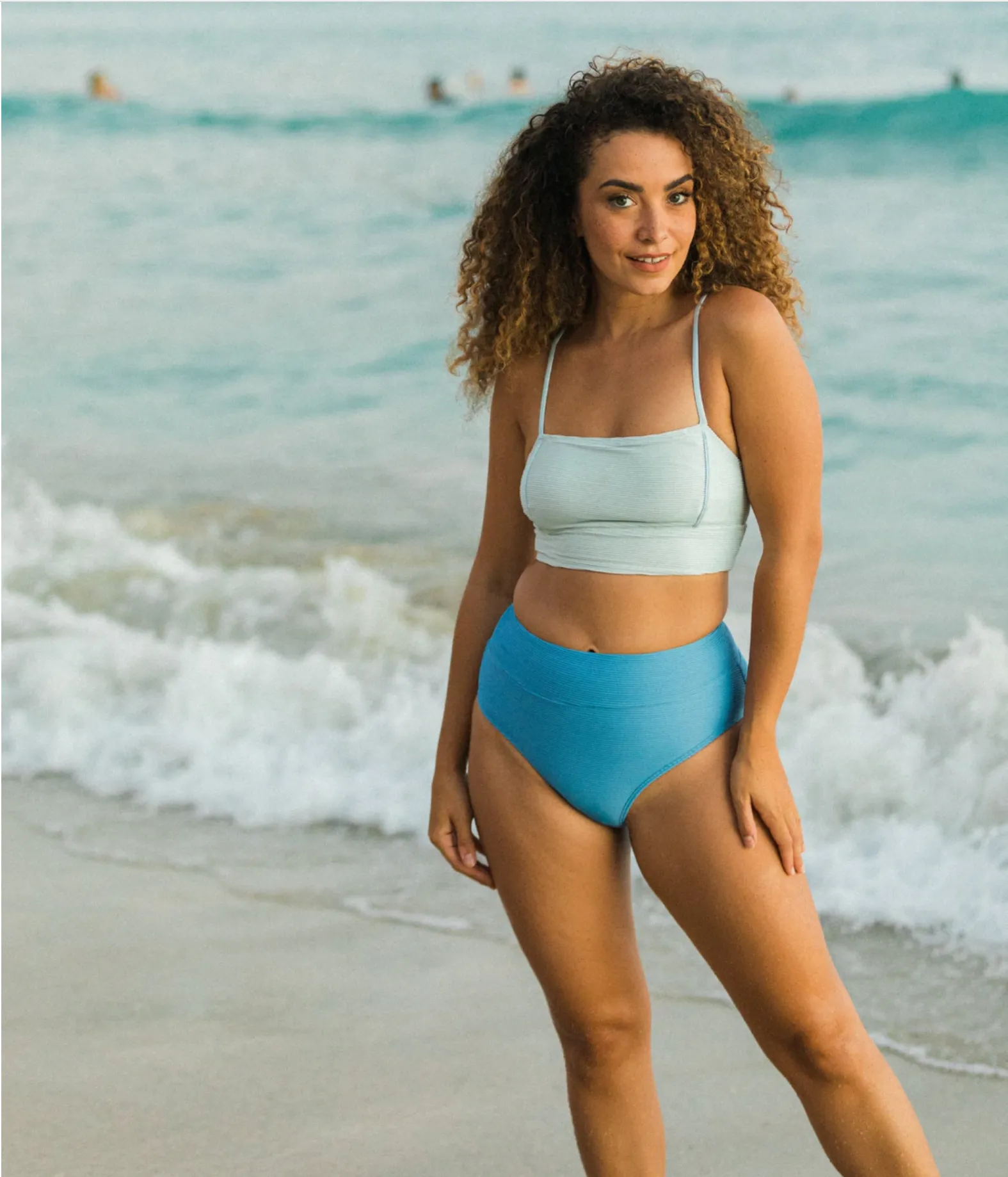 Textured Seafoam Surf Crop (L) - Final Sale
