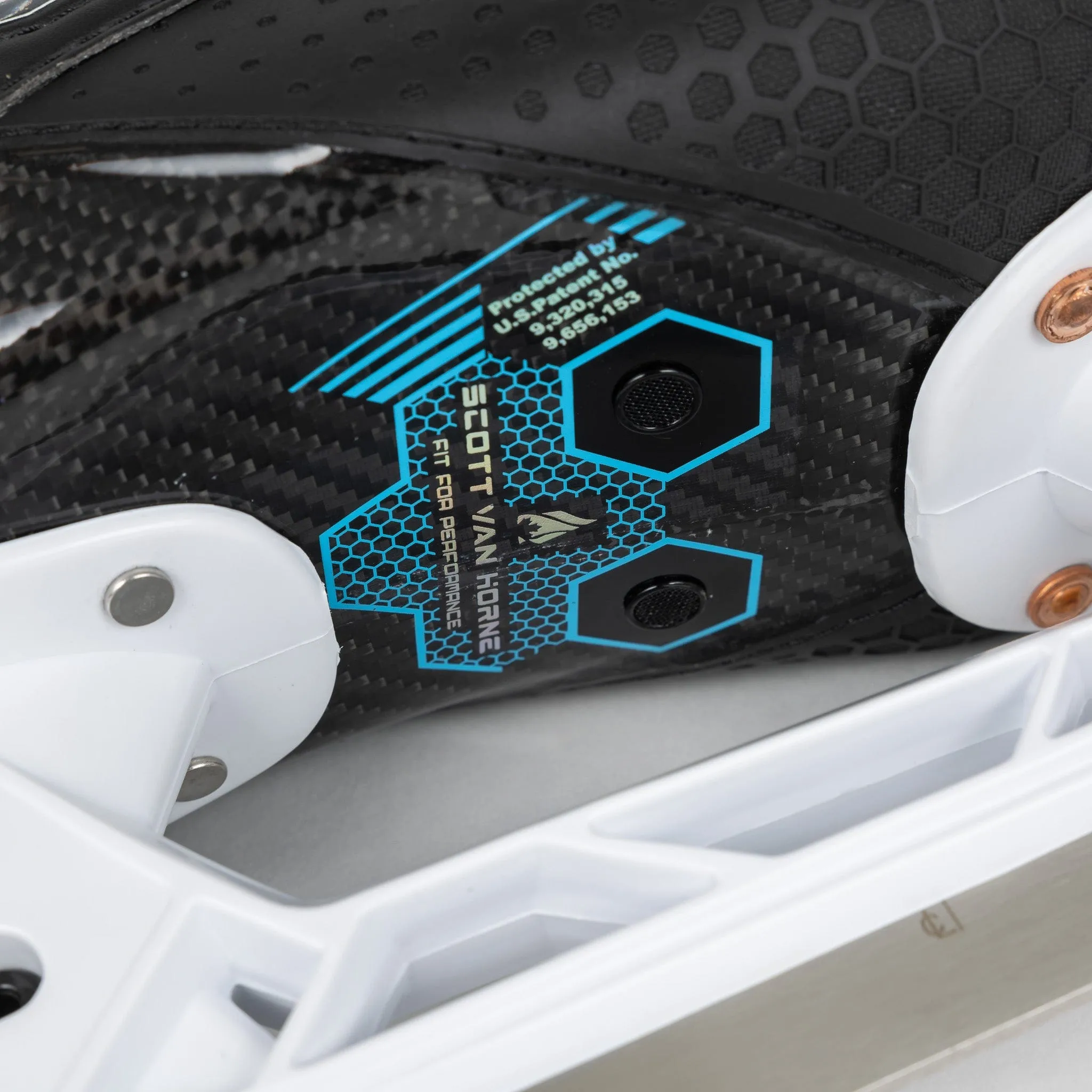 TRUE Catalyst 7X4 Intermediate Goalie Skates