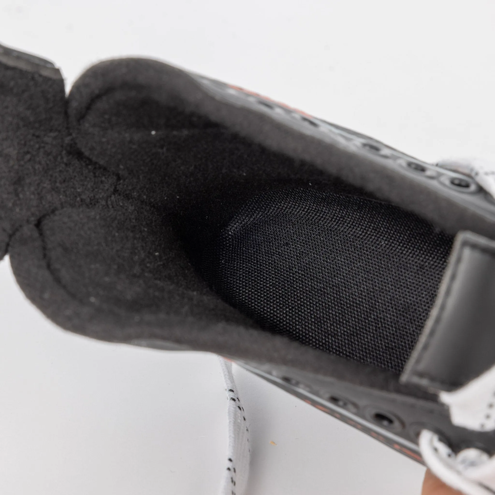 True HZRDUS 5X Intermediate Hockey Skates