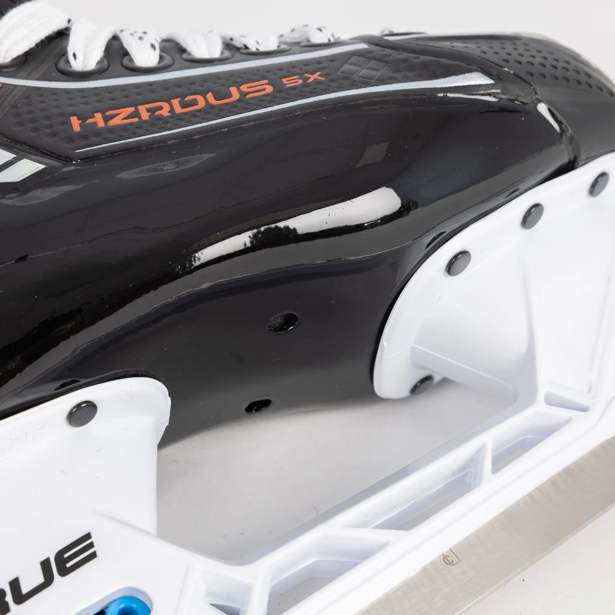 True HZRDUS 5X Intermediate Hockey Skates