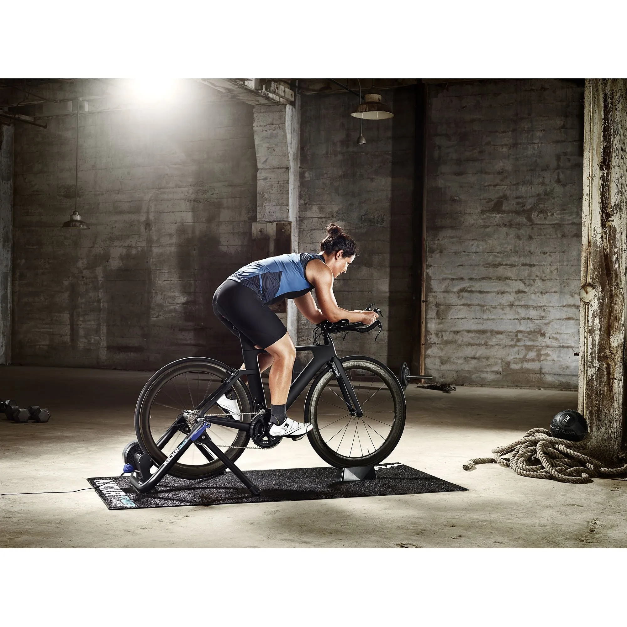 WAHOO KICKR SNAP SMART TRAINER   TRAINER MAT BUNDLE