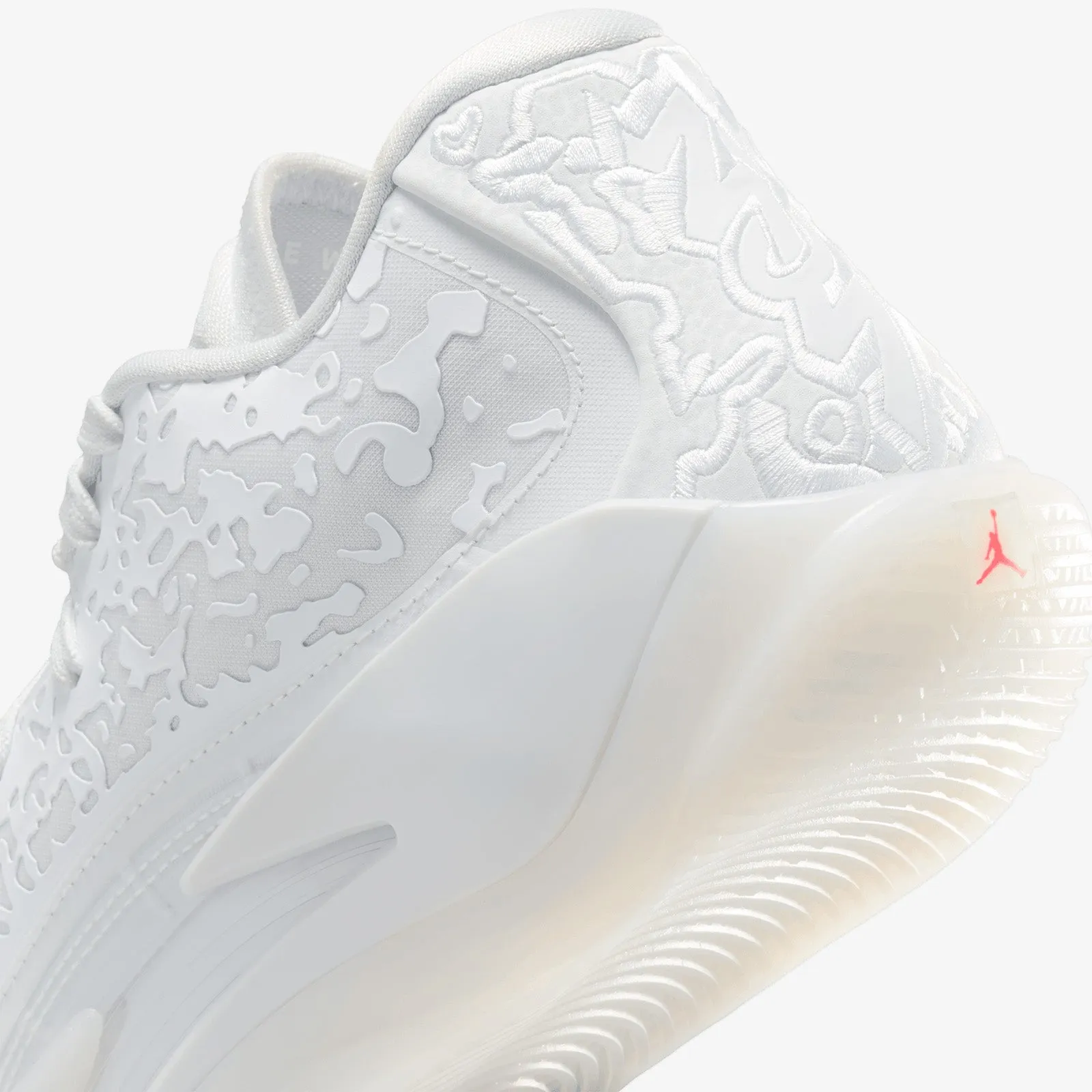 Zion 3 - White/Vapor Green/Off White/Pink Foam